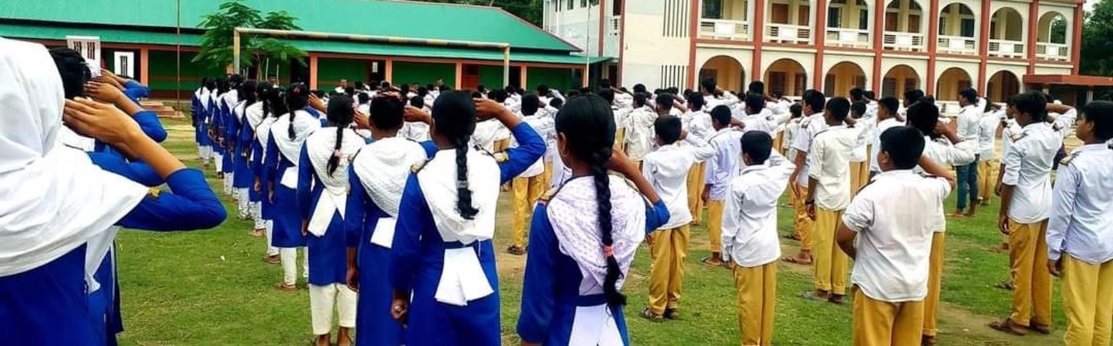 বিদ্যালয়ের প্রাত্যহিক সমাবেশ ও পিটি